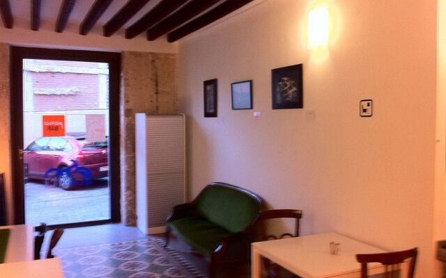 Barrio Boutik Hostal