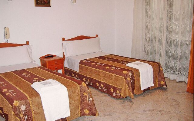 Hostal Fuencarral Kryse