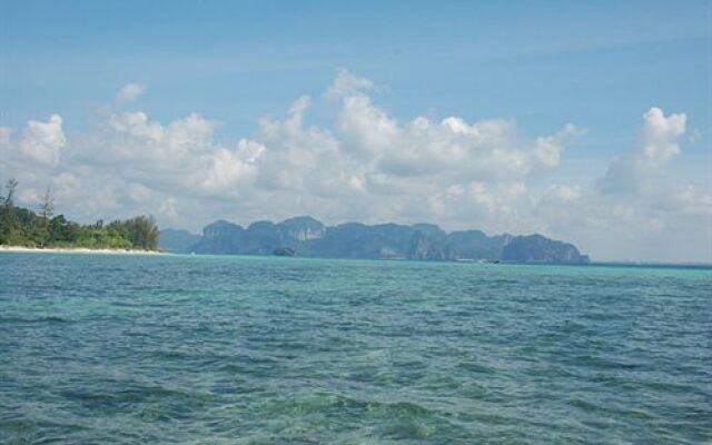 Poda Island Resort