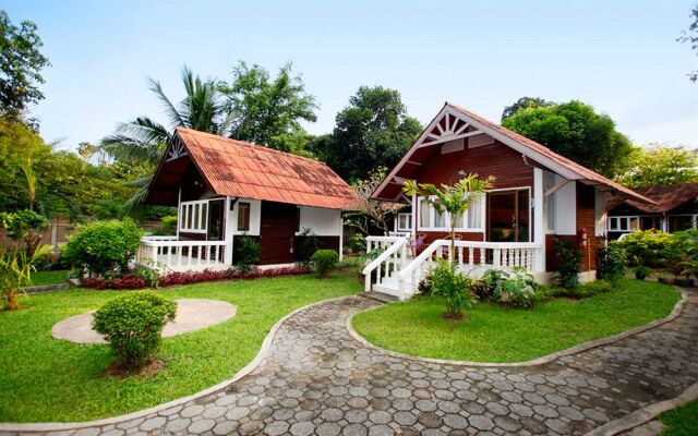 Bungalows At Bophut