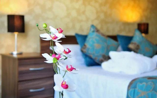 The Brooklands Hotel