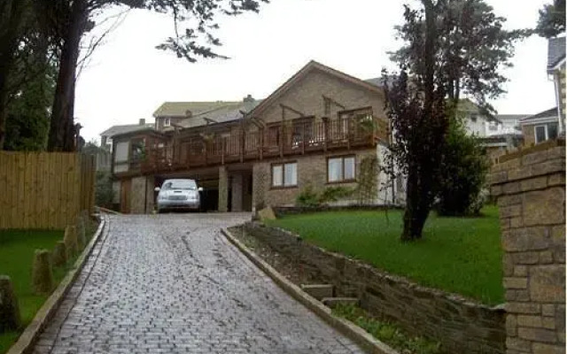 Woodgrove Lodge