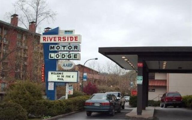 Riverside Motor Lodge