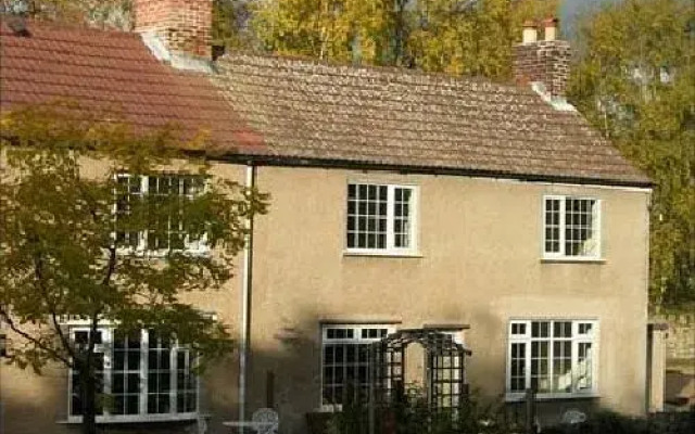 Nesfield Cottage B&B