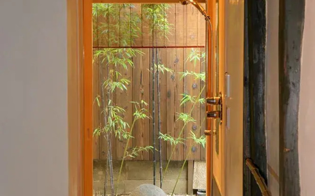 Gionshinmonzen Machiya