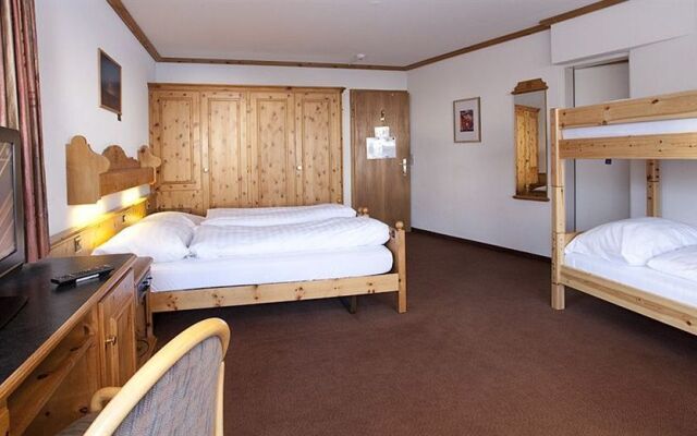 Basic Hotel Arosa