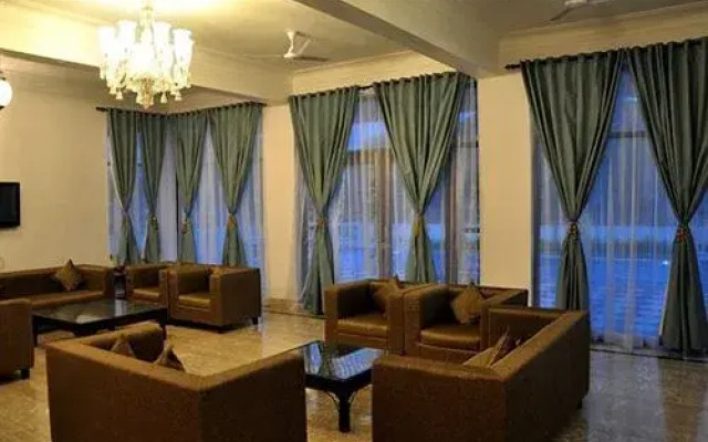 Barmer House