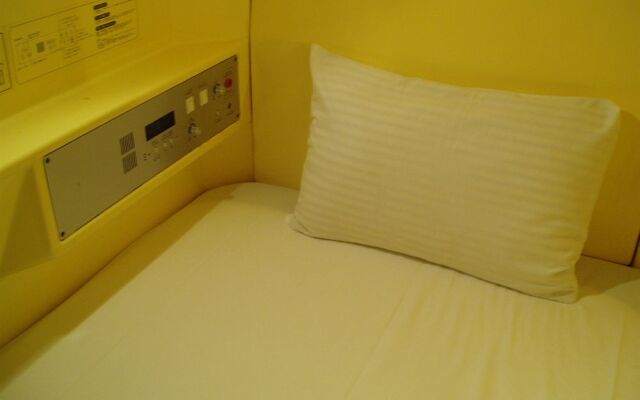 Capsule Hotel and Sauna Ikebukuro Plaza