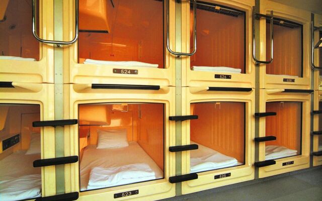 Capsule Hotel and Sauna Ikebukuro Plaza