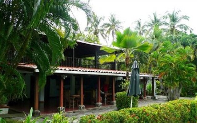 Pacific Palms Backpackers Resort