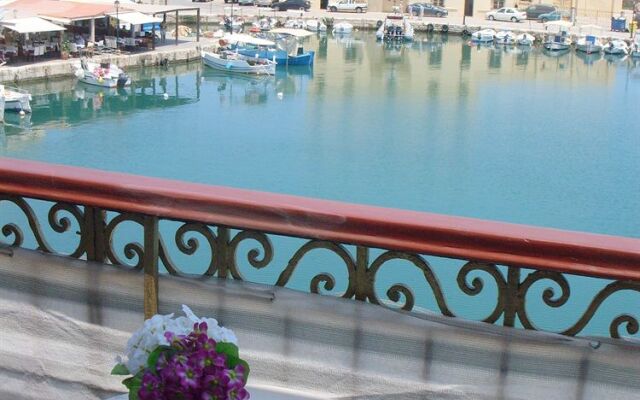 Faros Beach Hotel