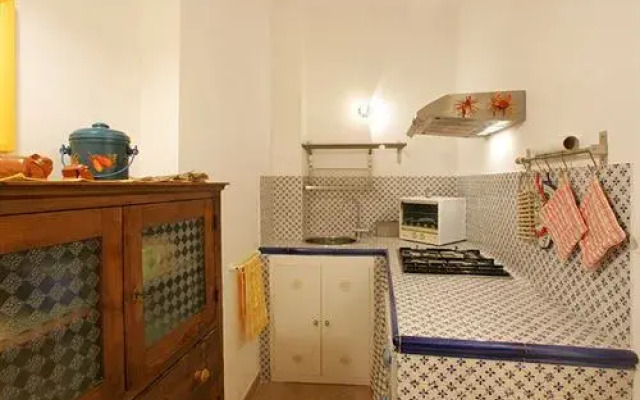 Tra Le Mura Le Case di Hilde