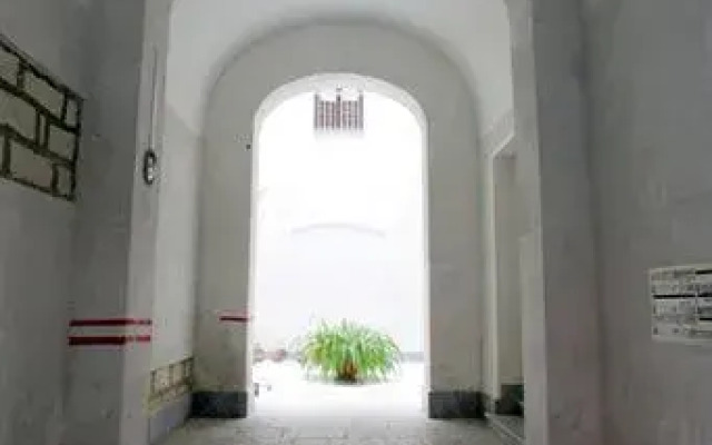Tra Le Mura Le Case di Hilde