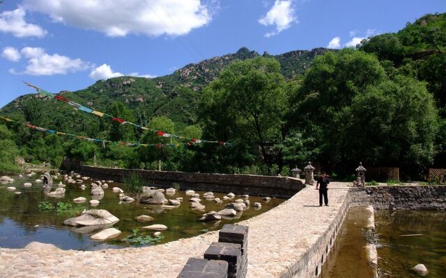 Shambhala at the Great Wall