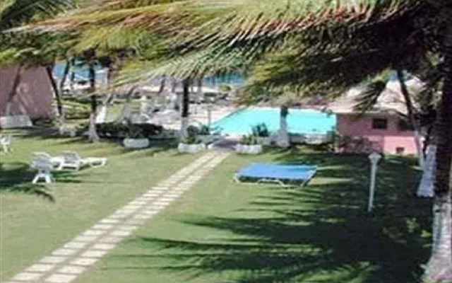 Coral Cay Villas