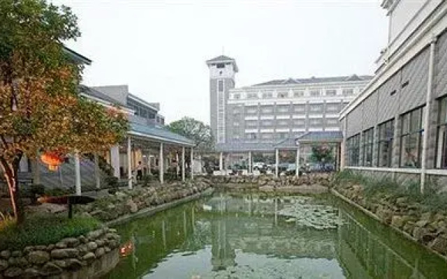 Qingyang Xifeng Hotel