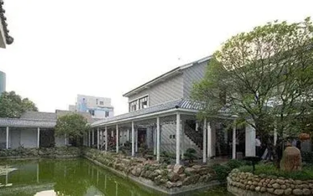 Qingyang Xifeng Hotel