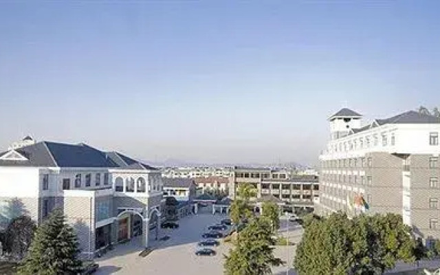 Qingyang Xifeng Hotel