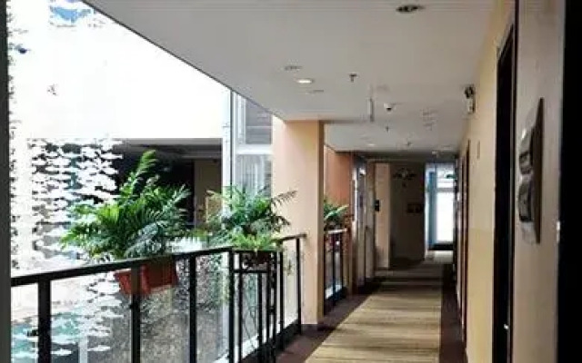 Super 8 Hotel Weihai Bund