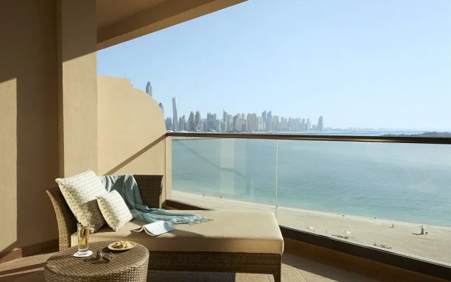Zenith - Palm Jumeirah Fairmont