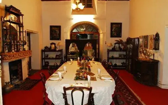 Carltons Plaisance Hotel