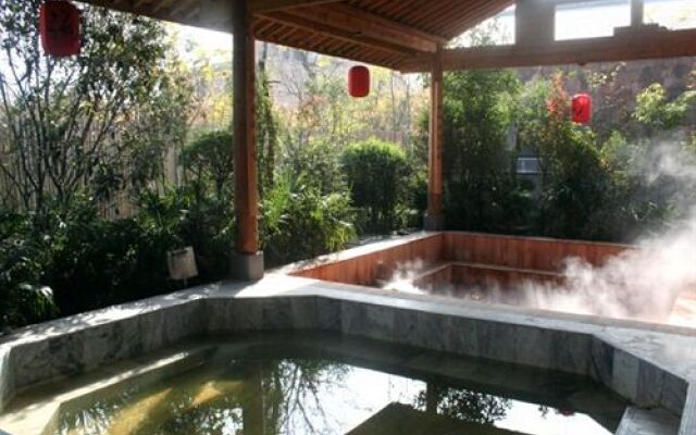 Huaqing Aegean International Hot Springs Resort & Spa