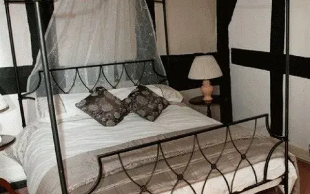 Red Lion Hotel