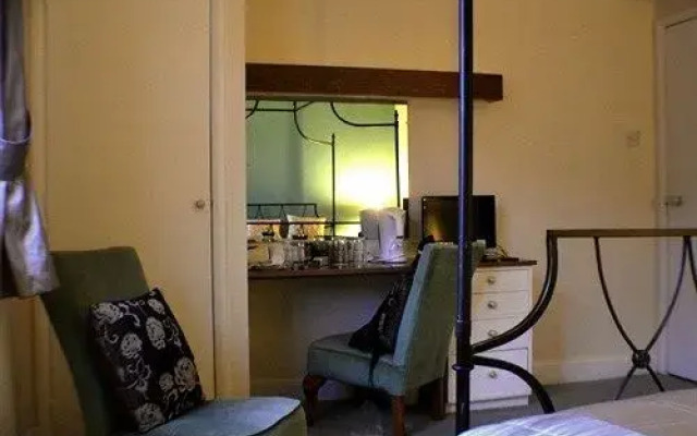 Red Lion Hotel