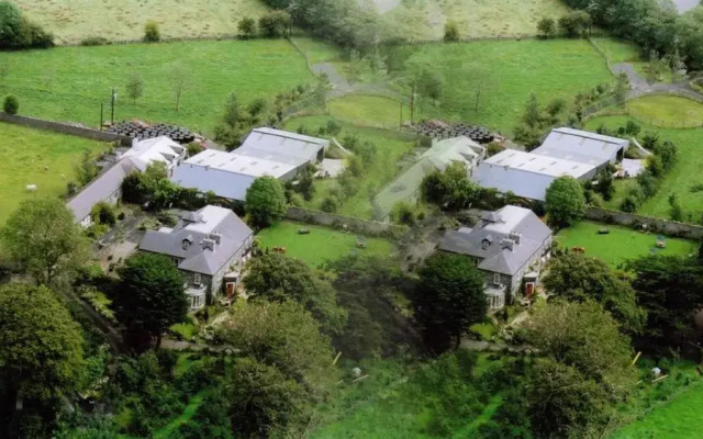 Caheroyan House and Farm