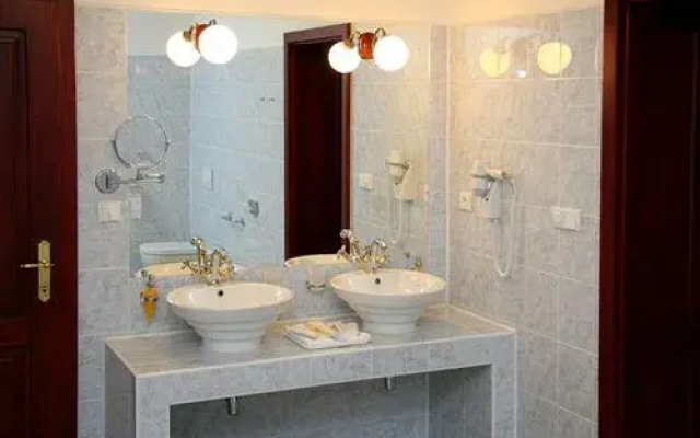 Chateau Zbiroh Hotel