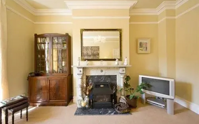 Oaklodge Bed and Breakfast