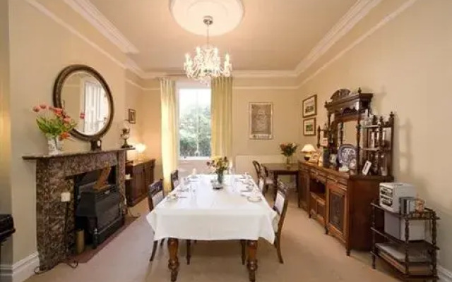 Oaklodge Bed and Breakfast