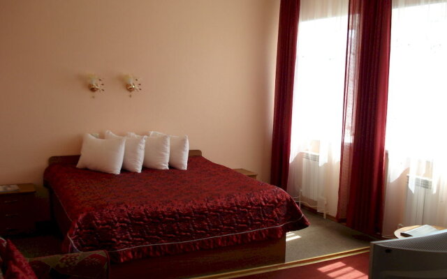 Yahont Hotel