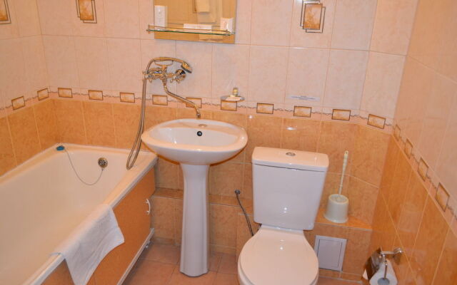 Yahont Hotel