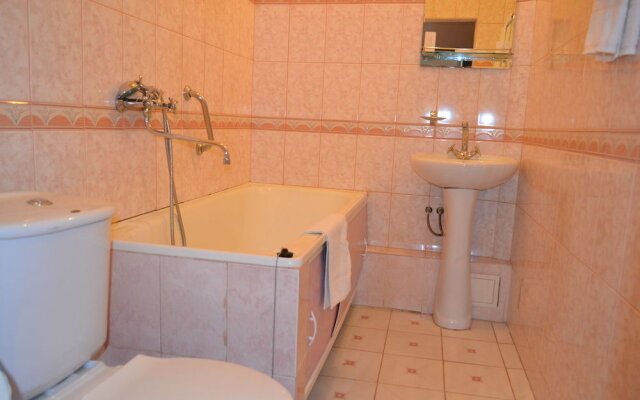 Yahont Hotel