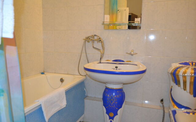 Yahont Hotel