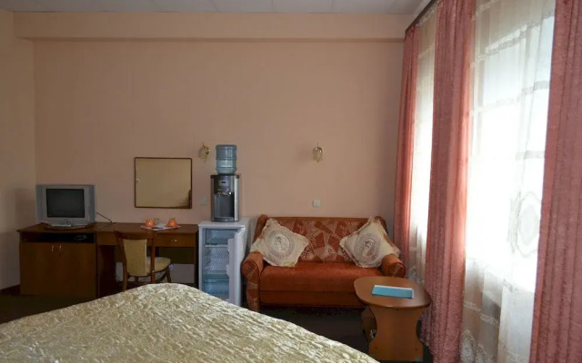 Yahont Hotel