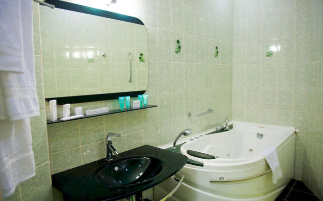 Yahont Hotel