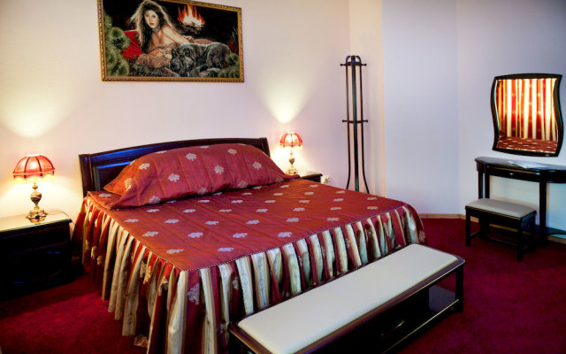 Yahont Hotel