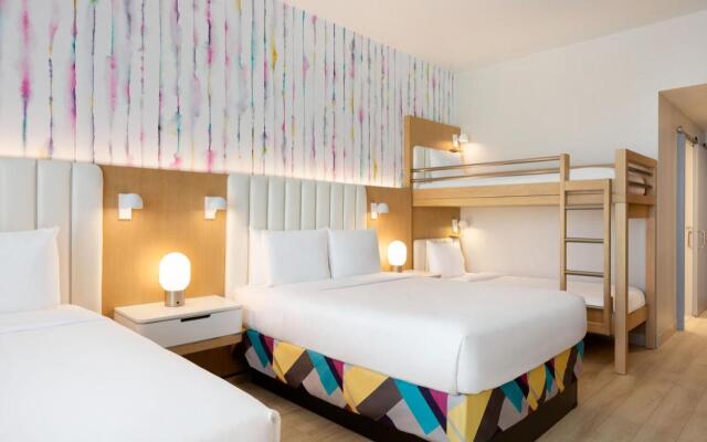 The Viv Hotel, Anaheim, a Tribute Portfolio Hotel