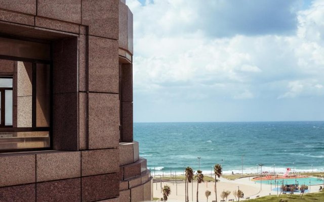 Selina Tel Aviv Beach