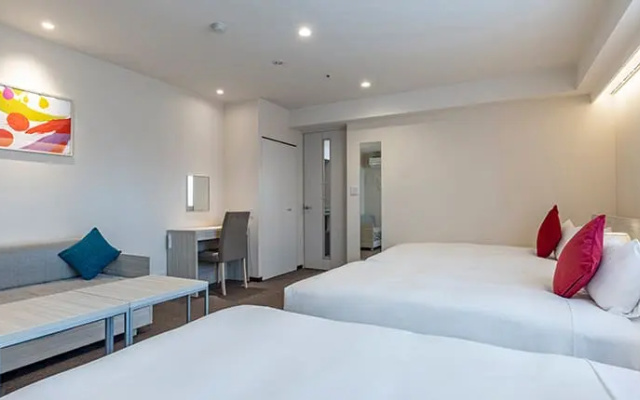 Residential Quadruple Family room 사진 2