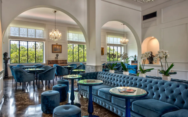 Majestic Palace Hotel