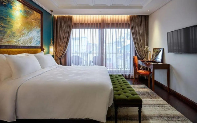Peridot Grand Luxury Boutique Hotel