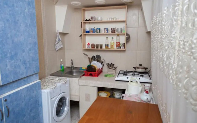 Hostel Chernihivska Metro Station