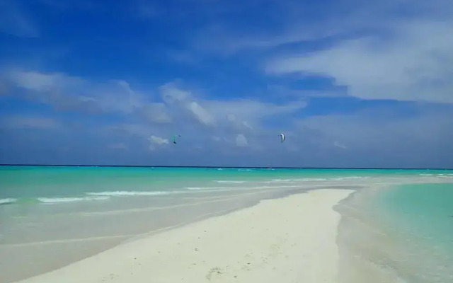 Kite And Dive Village Fenfushi Hotel