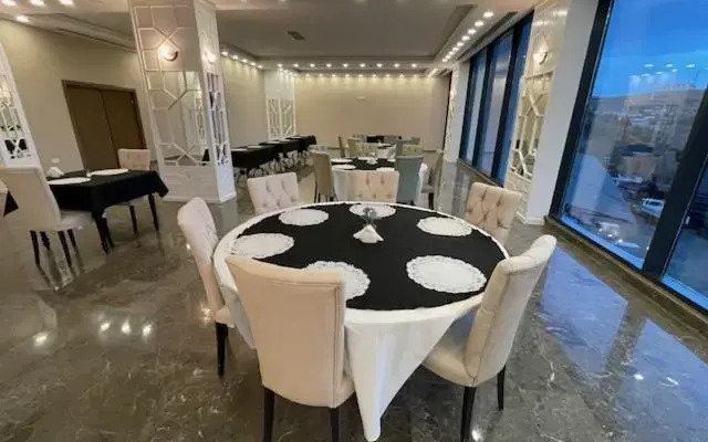 Kanyonvadi Hotel