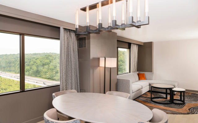 Pittsburgh Airport Marriott