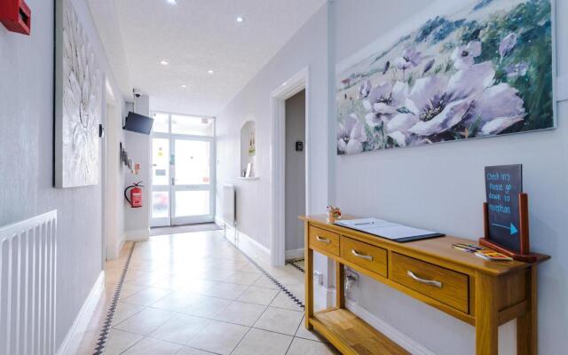 Holcombe Guest House