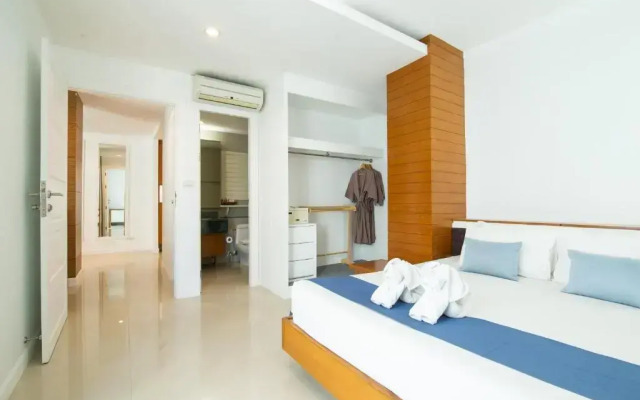 Royal Beach View Suites